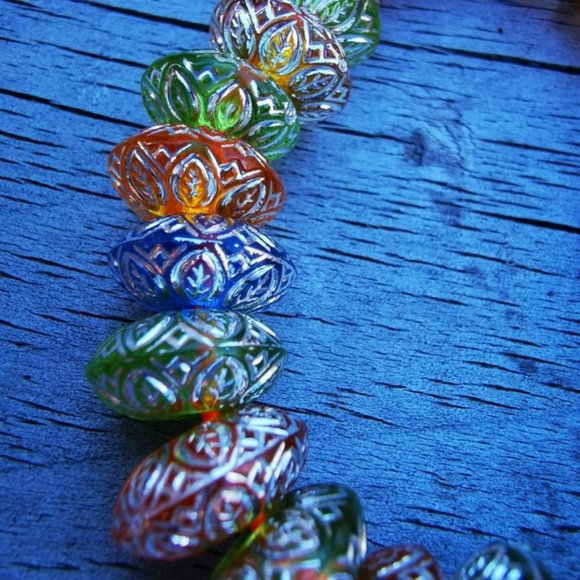 Pair of Plastic Stretch Bracelets - Picture 10 of 12